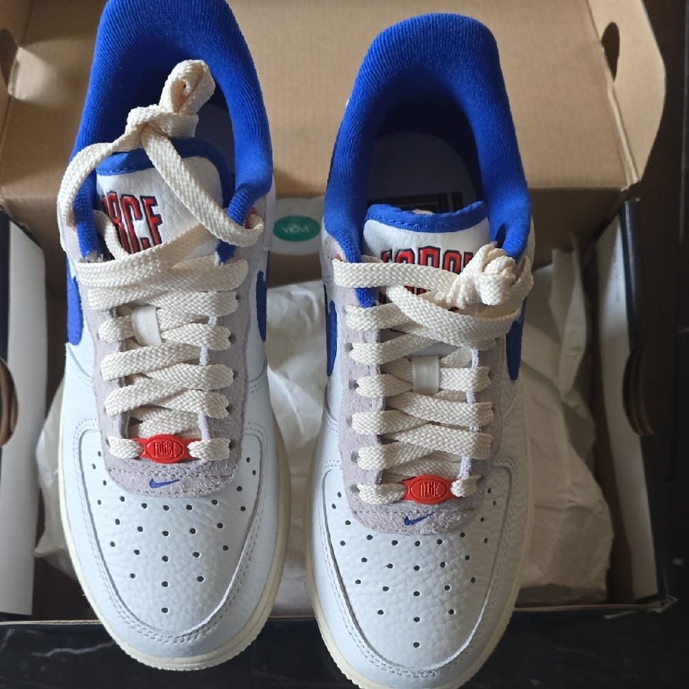 Nike Kids Sneakers in Blue and White